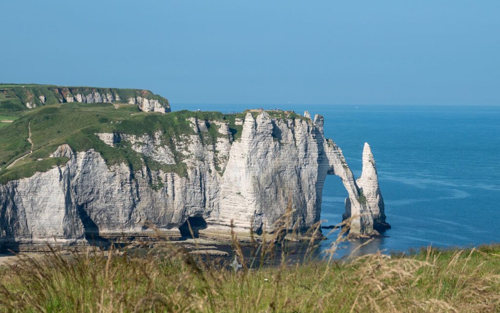 Falaises d'Étretat vues des jardins