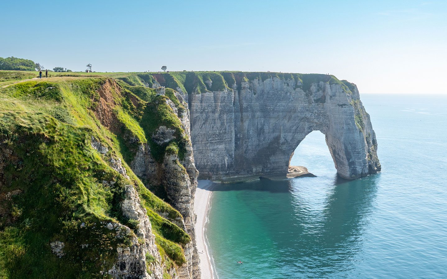 Plage de galets et falaises de la Côte d'Albâtre en Haute-Normandie